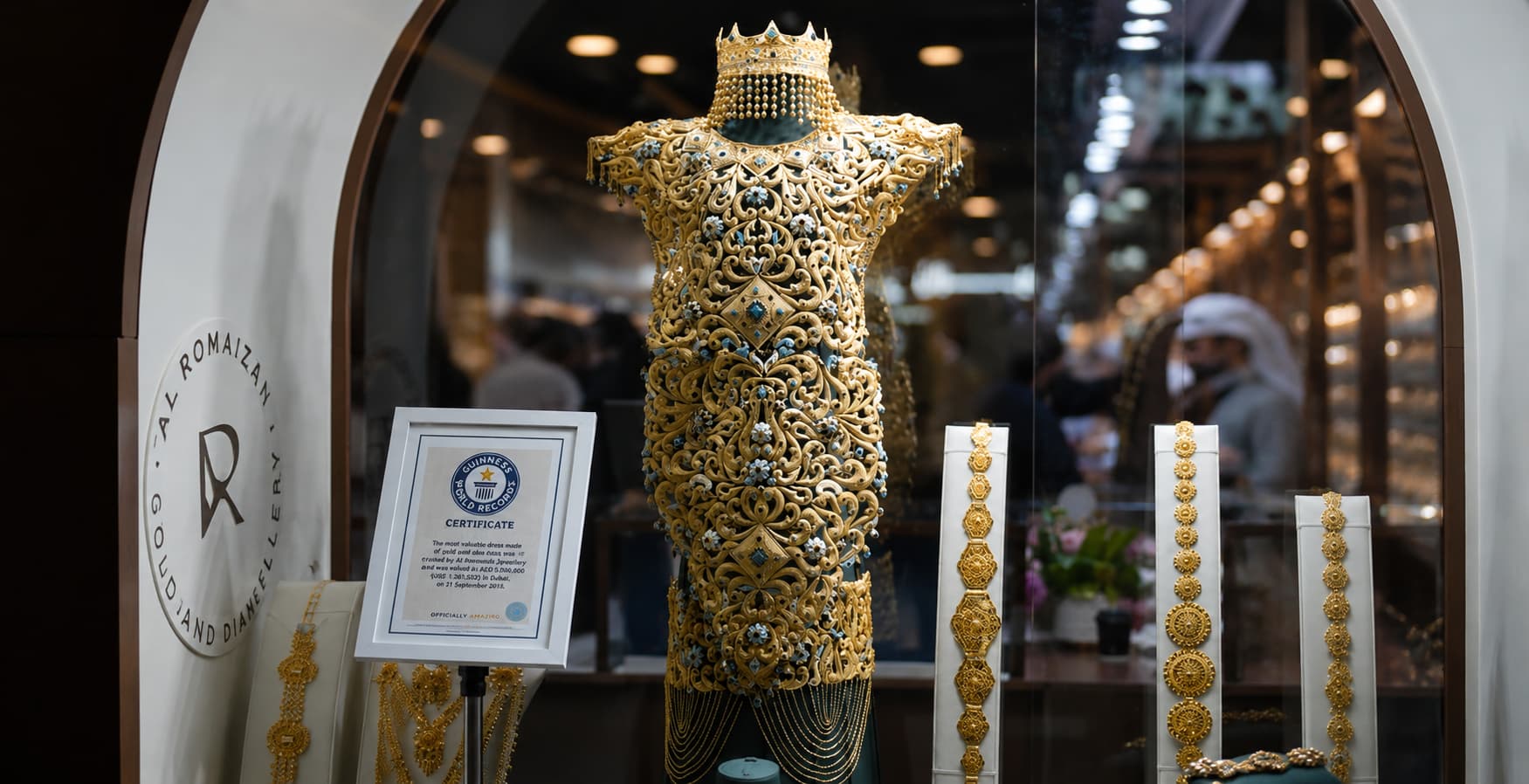 World’s Most Expensive Gold Dress Unveiled at Sharjah Jewellery Show